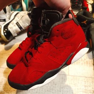 Air jordan 6 retro high og Toro Bravo red size 11.5c